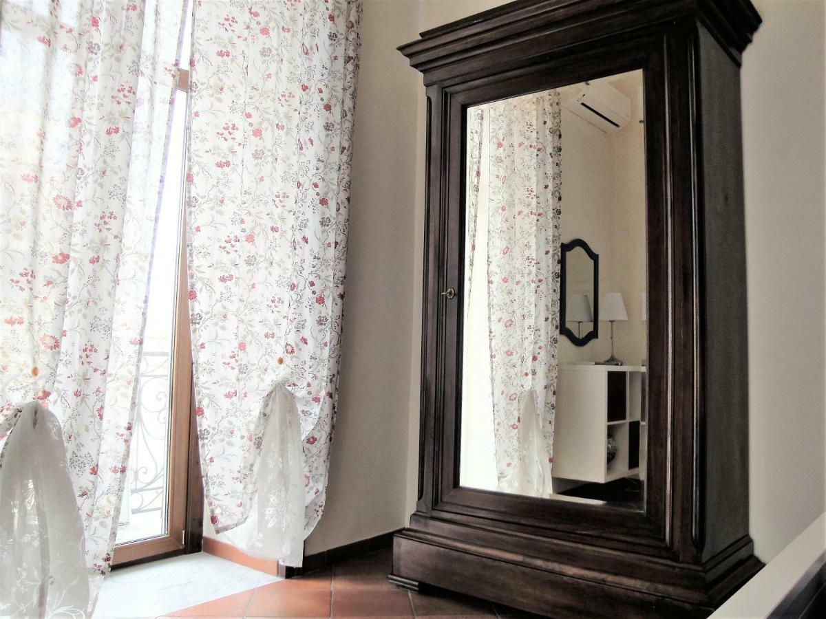 Umberto I Holiday House Napels Buitenkant foto